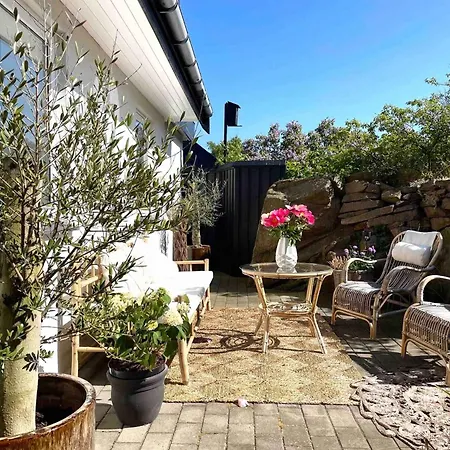 Vila Idyllic Cliffside With Stunning Sea Views